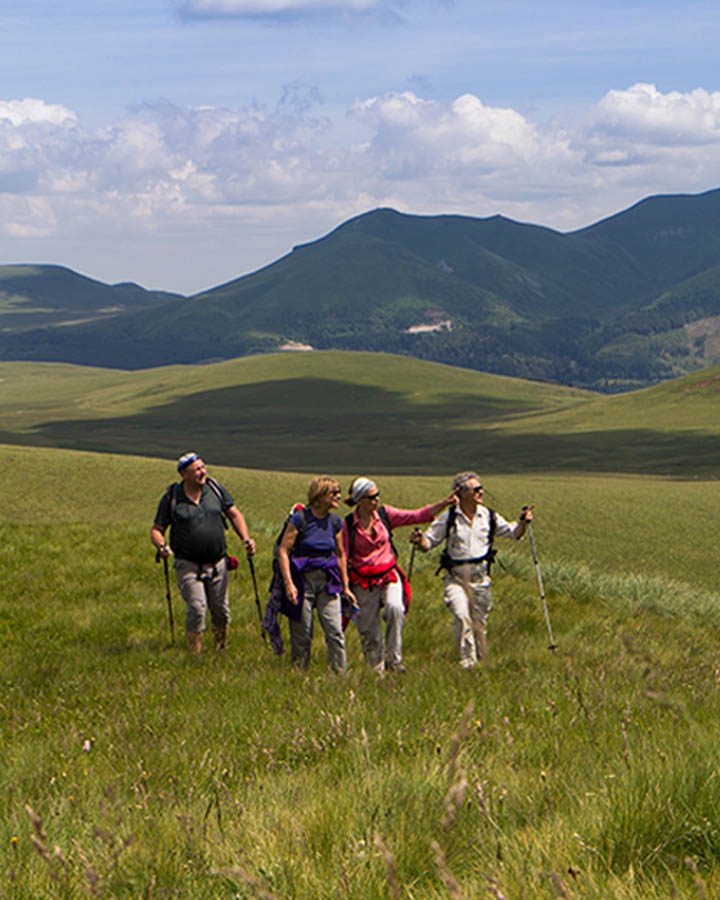 Les Plus Belles Randonnées en Auvergne : Une Aventure au Cœur des Volcans